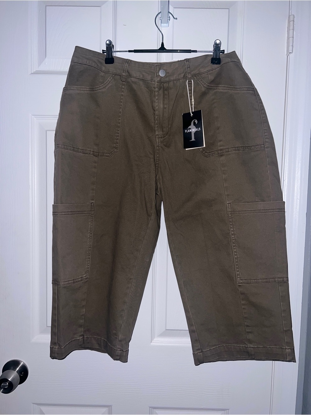 Flamingals Women's Cargo Capris - Brown